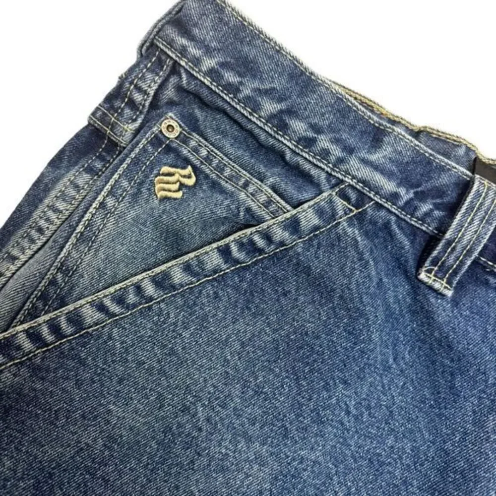 Vintage Rocawear Shorts Men 36 Medium Wash Blue Denim Logo Baggy Hip Hop Y2K